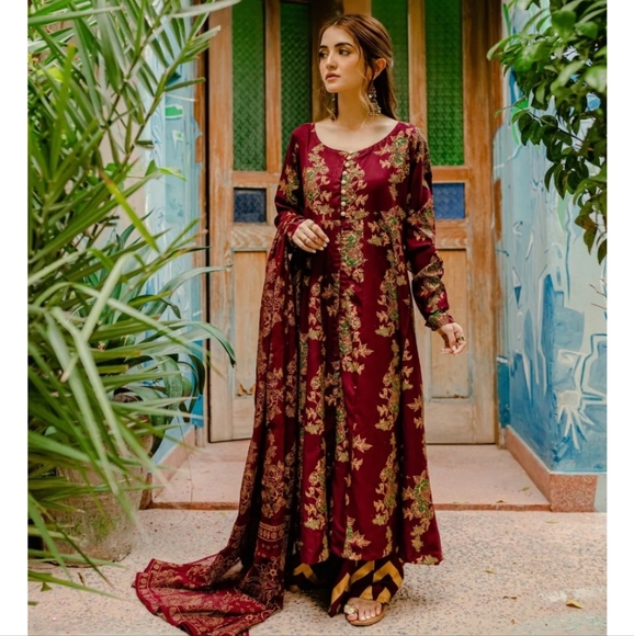 3 piece Pakistani suit Kurta Shalwar Kameez Sharara - Picture 3 of 5